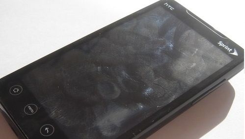 HTC ujlenyomatokkal.jpg